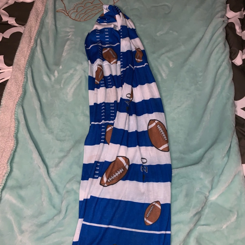 Infinity Football Scarf - Picture 2 of 2